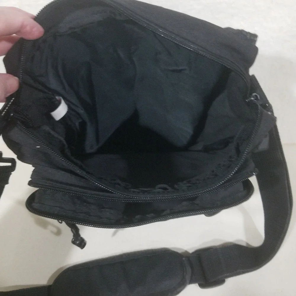 Black‎ Messenger Bag Crossbody multipocket The Walking Co Certified Walking Gear